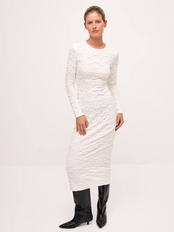 Подчеркивающее платье SELFMADE