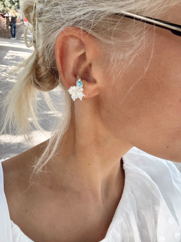 Кафф с металлическим цветком PUNTUS