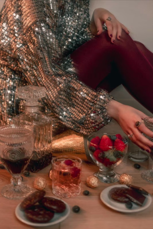 Что дарить на Новый год 2026? Часть 5 – с нарядной посудой