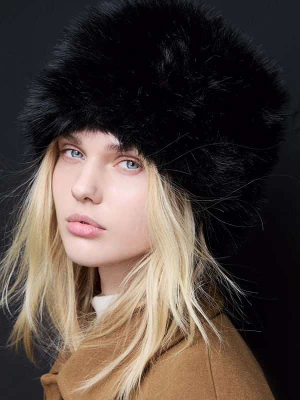 Женская шапка EKONIKA 