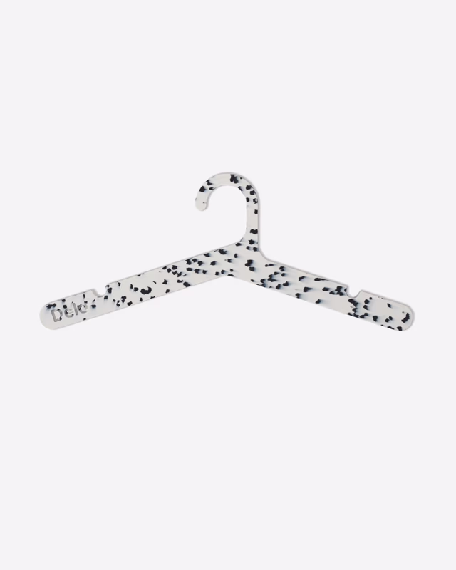 Вешалка из переработанного пластика DELO