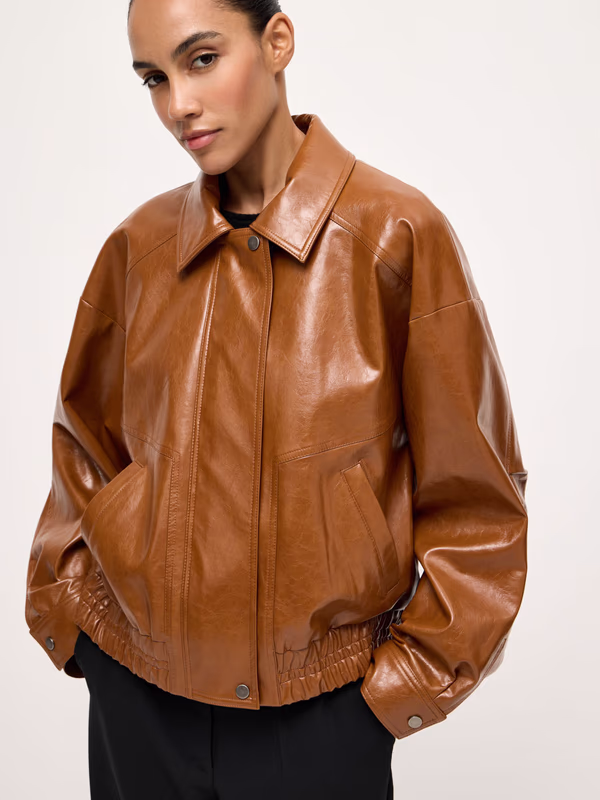 Лакированный бомбер SELFMADE