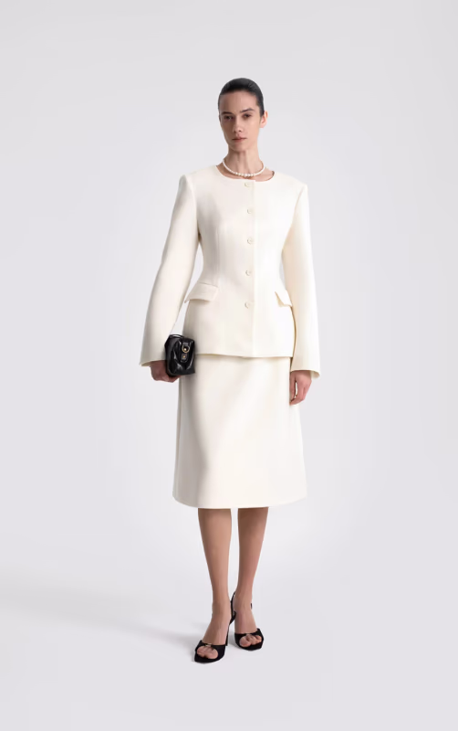 Костюм: жакет приталенный и юбка трапеция 1811