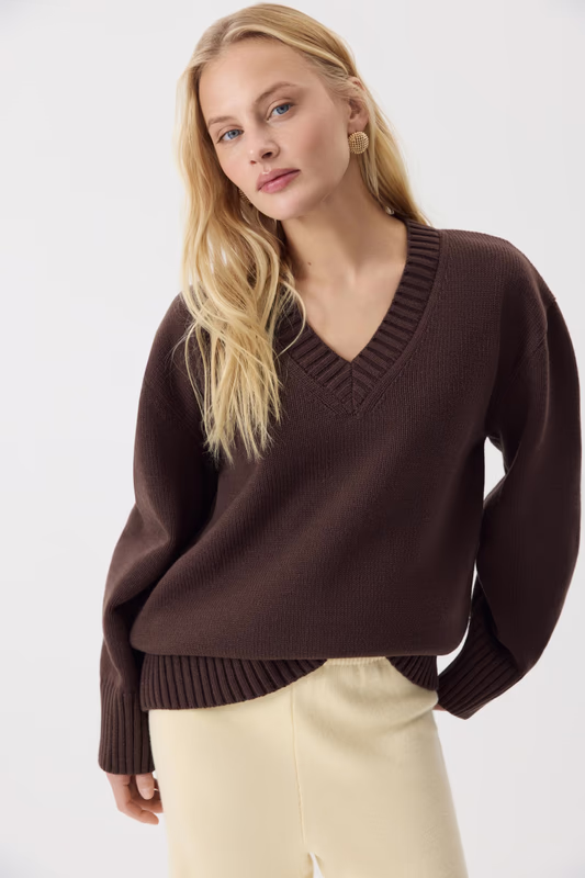 Джемпер V-neck CHARMSTORE