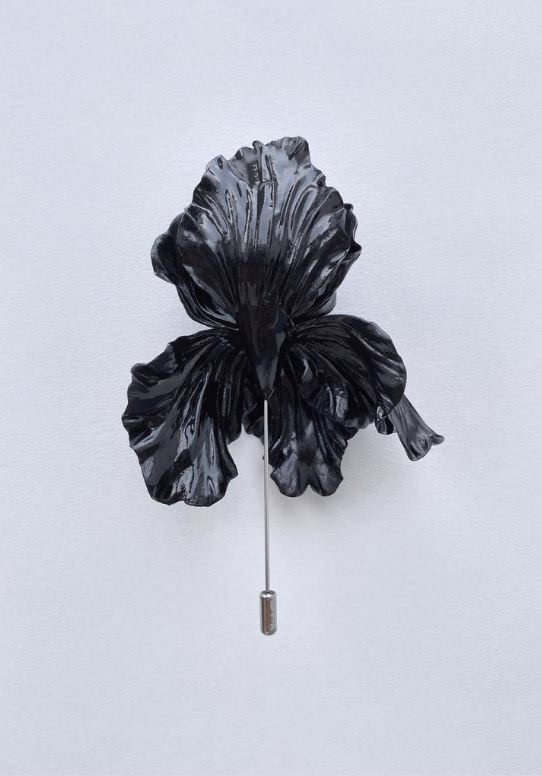 BIG BROOCH