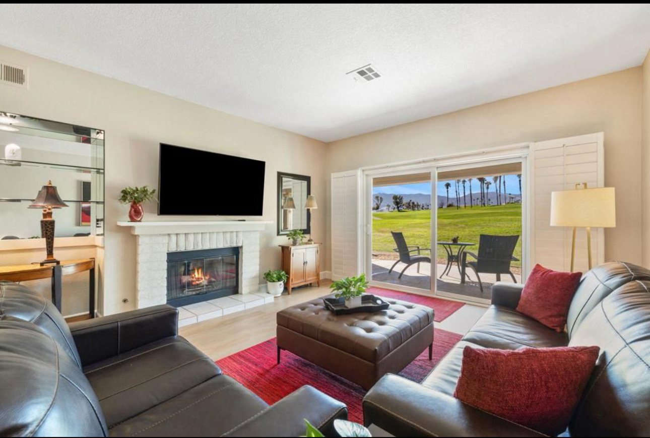 Fare-way to Heaven - Gated Com w/Golf, Pool & Spa