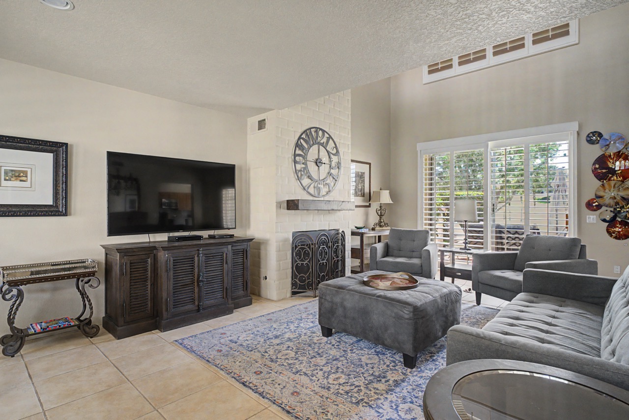 Desert Townhome | Elevated Golf Course Views