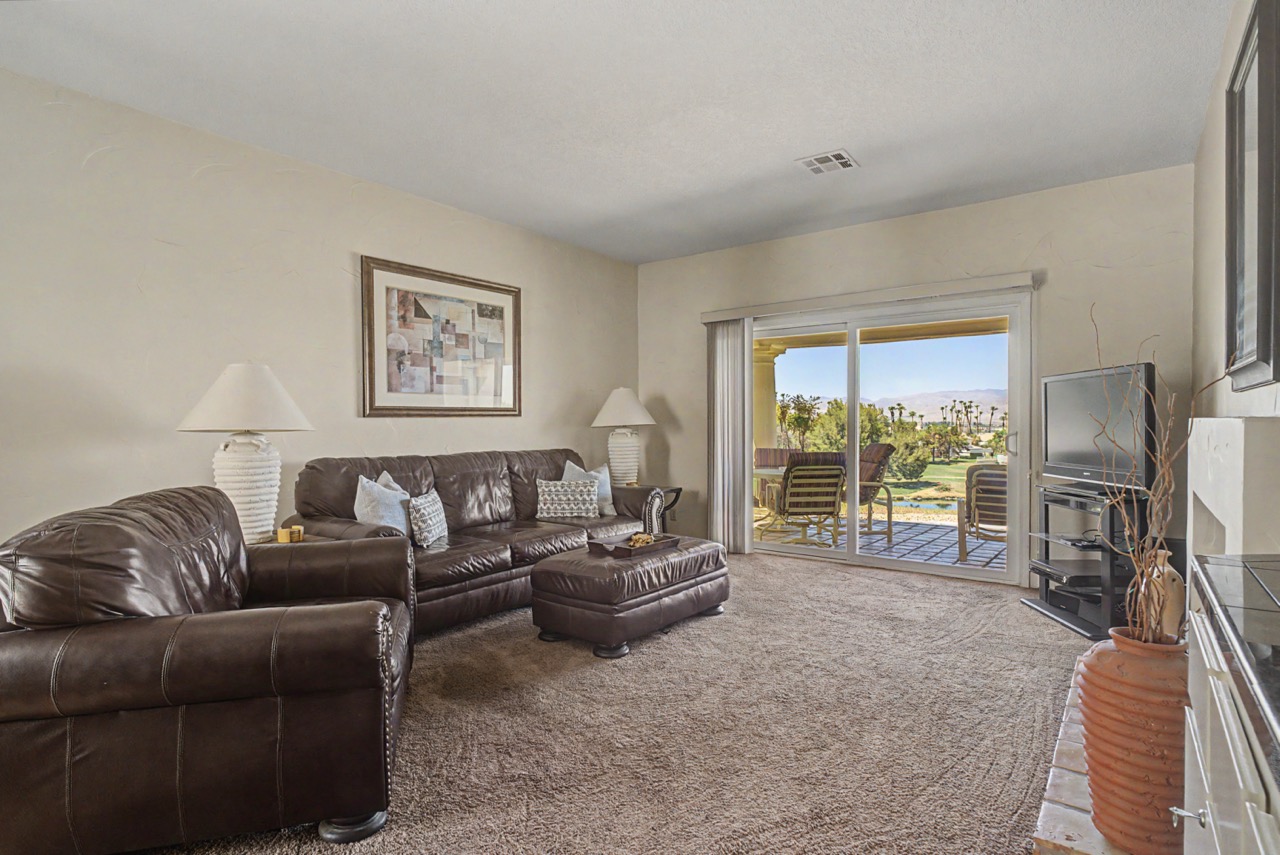 Desert Horizon - 2BR Lower Unit w/ Amazing Views