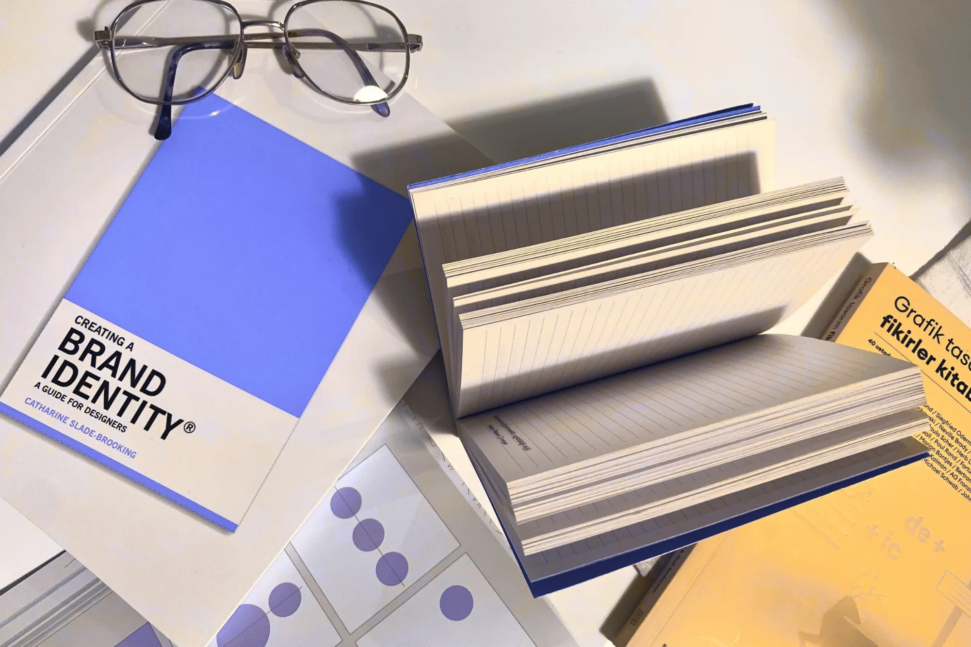 How to Create a Consistent Brand Identity Through Digital Asset Management