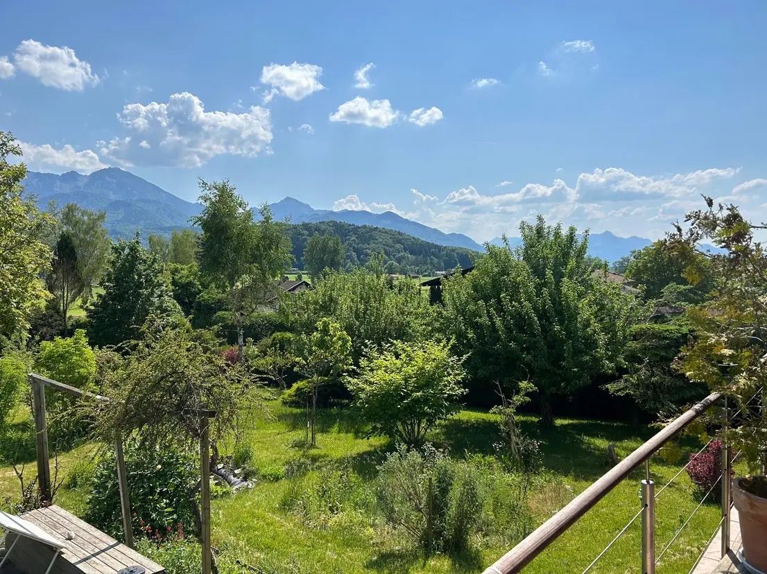 Chiemsee | 800 m² Baugrundstück – Bergblick