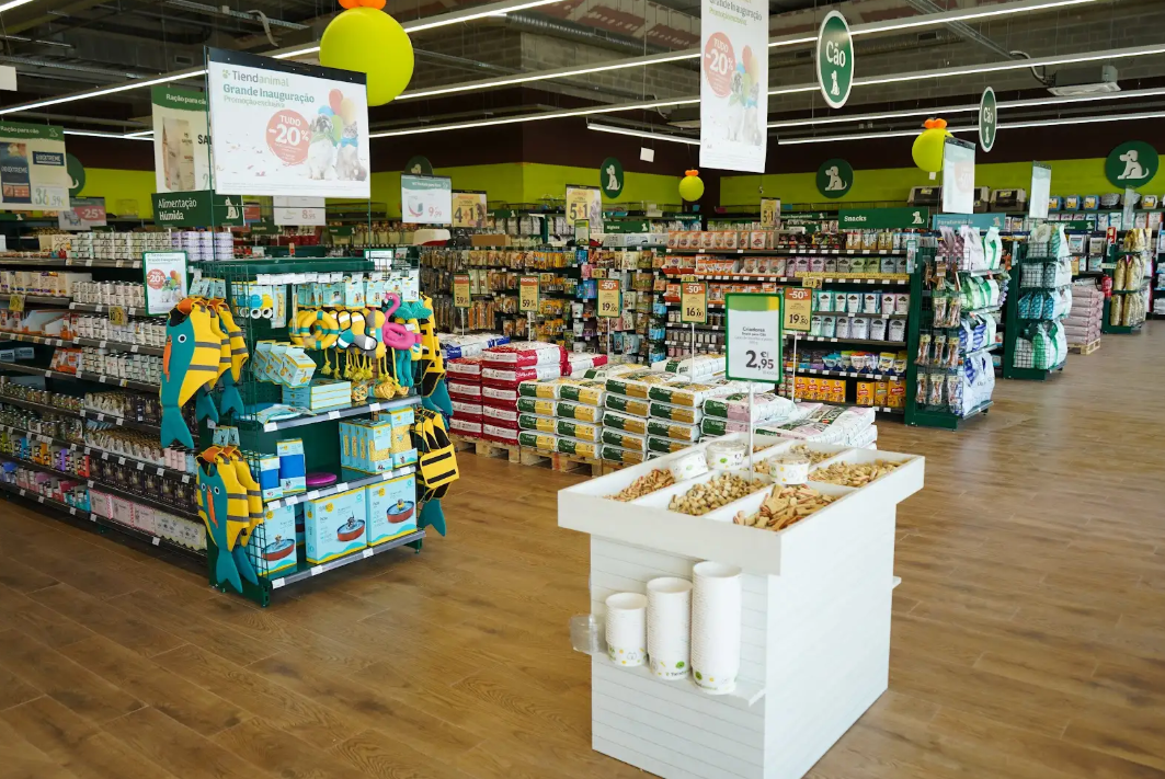 Inside of an tiendanimal store | MyTraffic Analysis