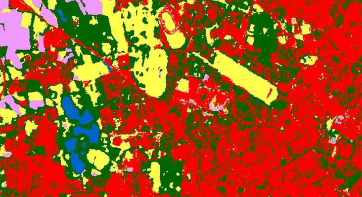 latitudo 40's premium land cover map