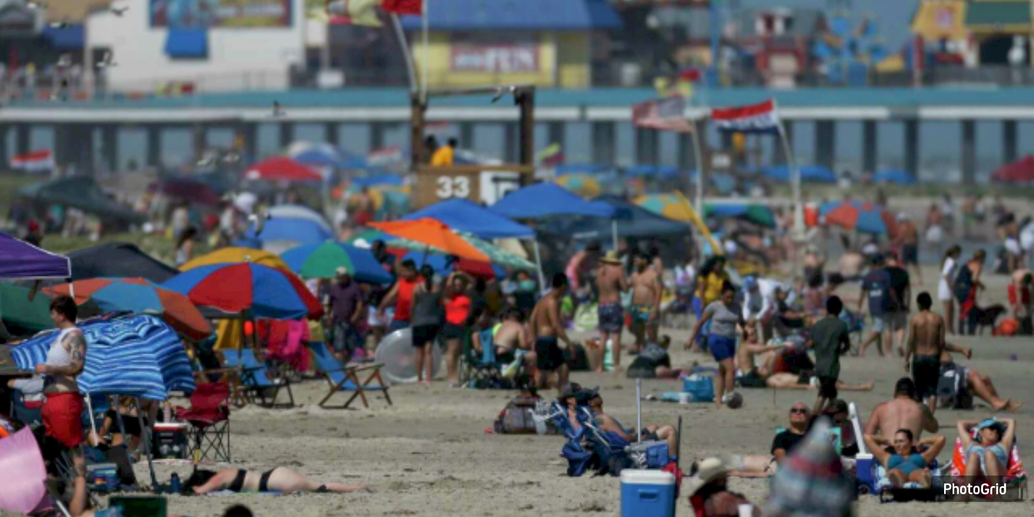 East Beach, Stewart Beach Facilities to Stay Open Weekends as Crowds Keep Coming