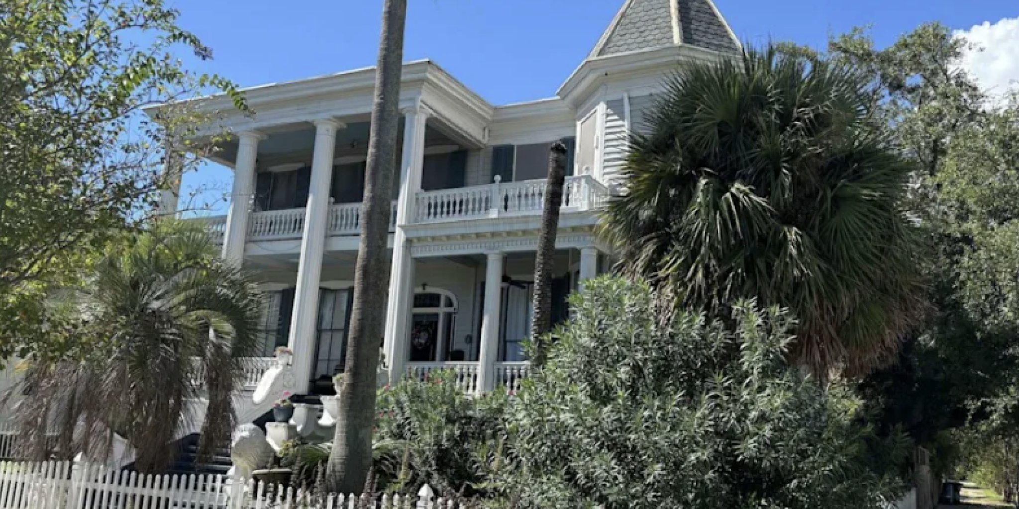 Galveston Council Approves Tougher Short-Term Rental Rules, Creates Three-Strike System