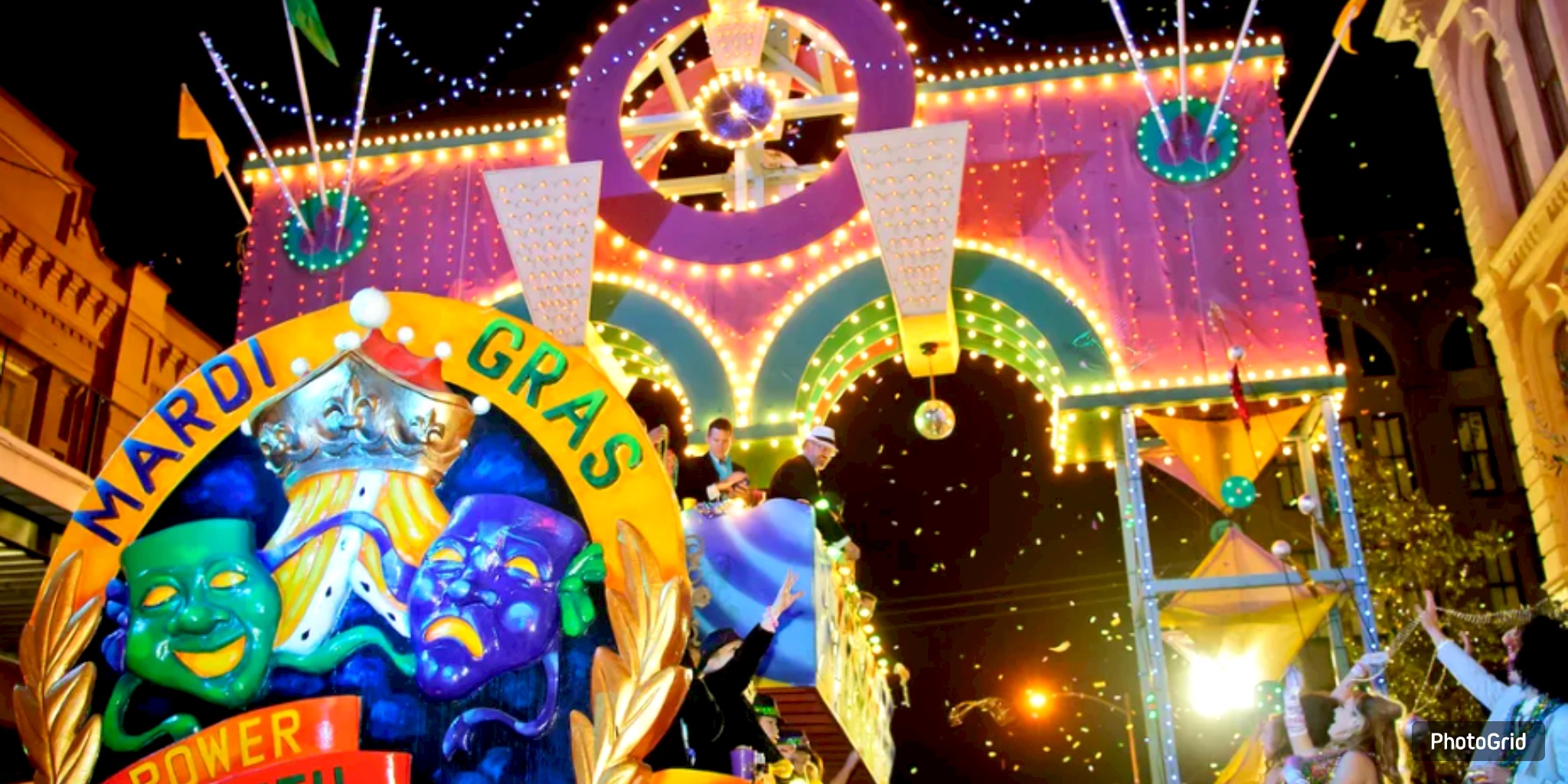 Galveston Mardi Gras rolls on despite rain threat
