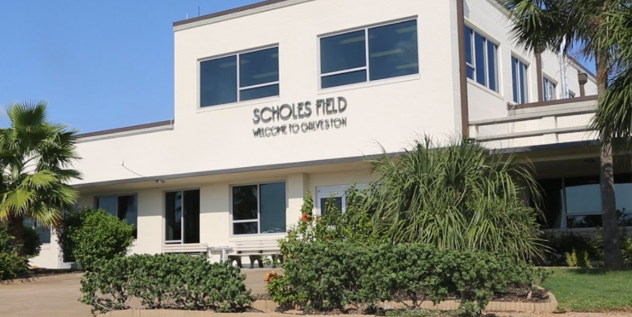 FAA investigates minor aircraft collision at Scholes International