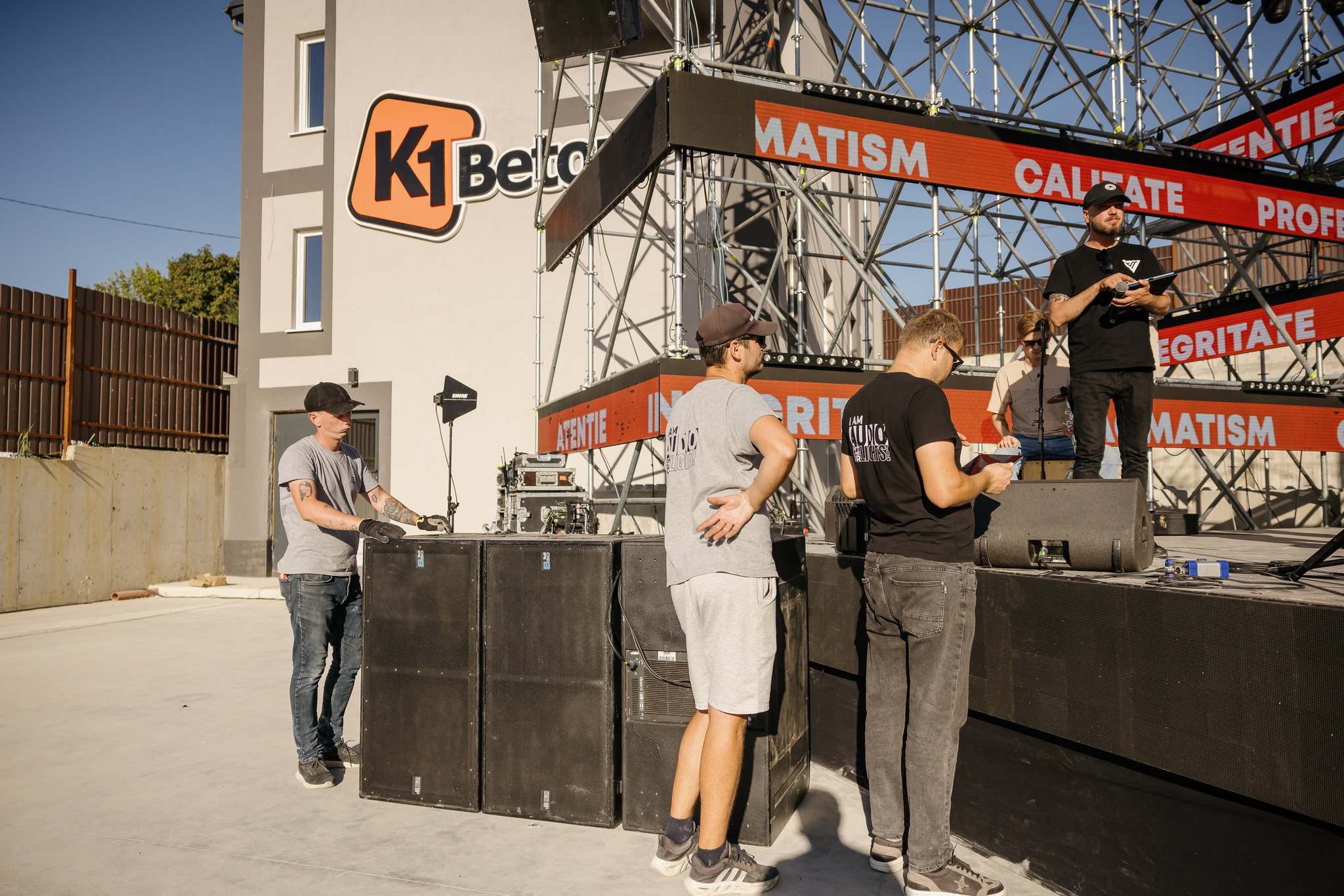 Media Show Grup в Кишиневе: логистика мероприятий, букинг артистов и networking-зоны