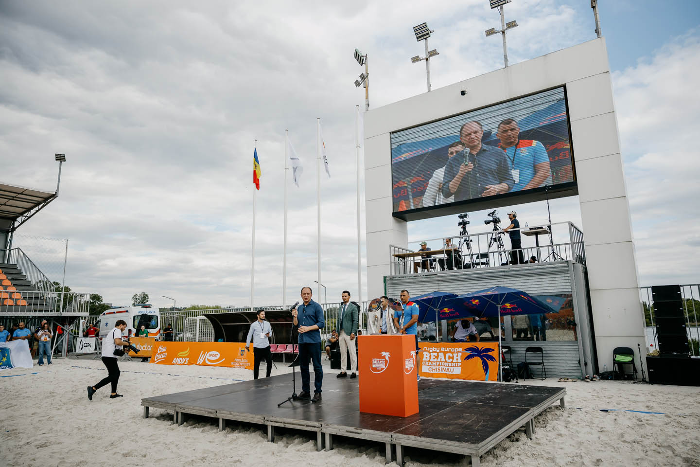 Участники и организаторы на церемонии закрытия в Кишиневе, с полной поддержкой Media Show Group, включая охрану от Libra Guard и технику от MS-Prod.