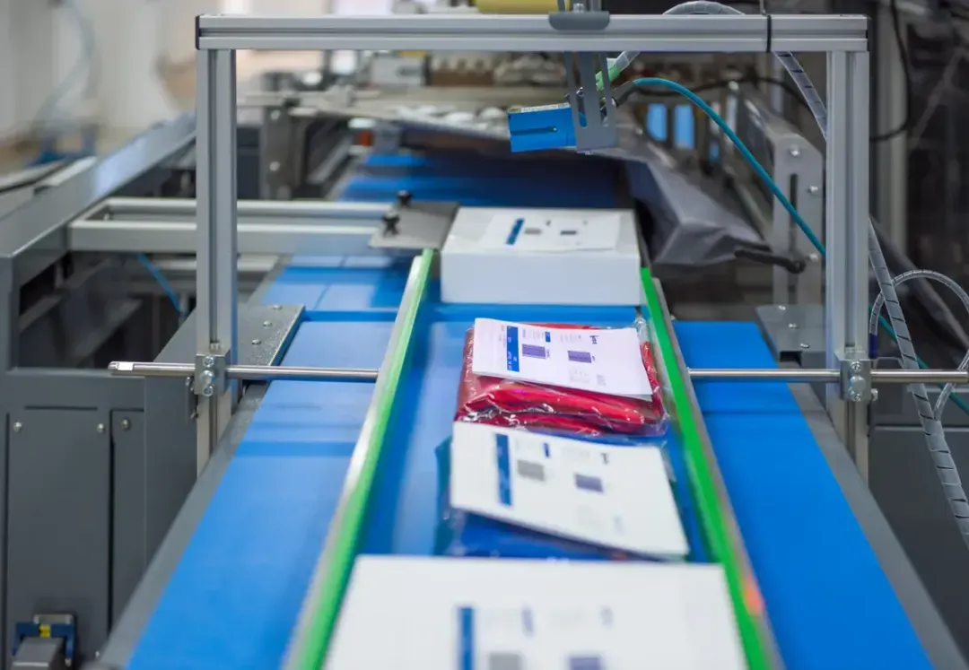 Auto Bagging Film for E-Commerce Packaging