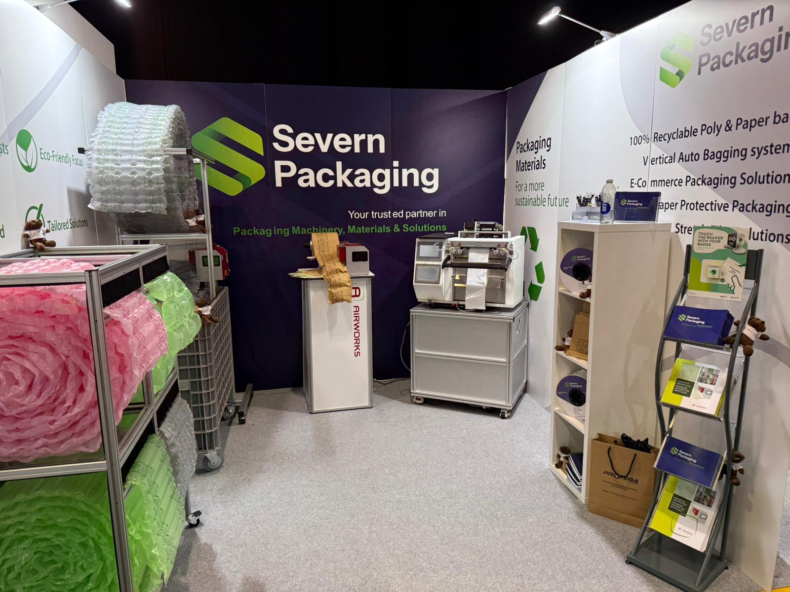 Severn Packaging stand at London Packaging Week 2025 displaying the SEVERN-DT bagger and AirWorks protective packaging