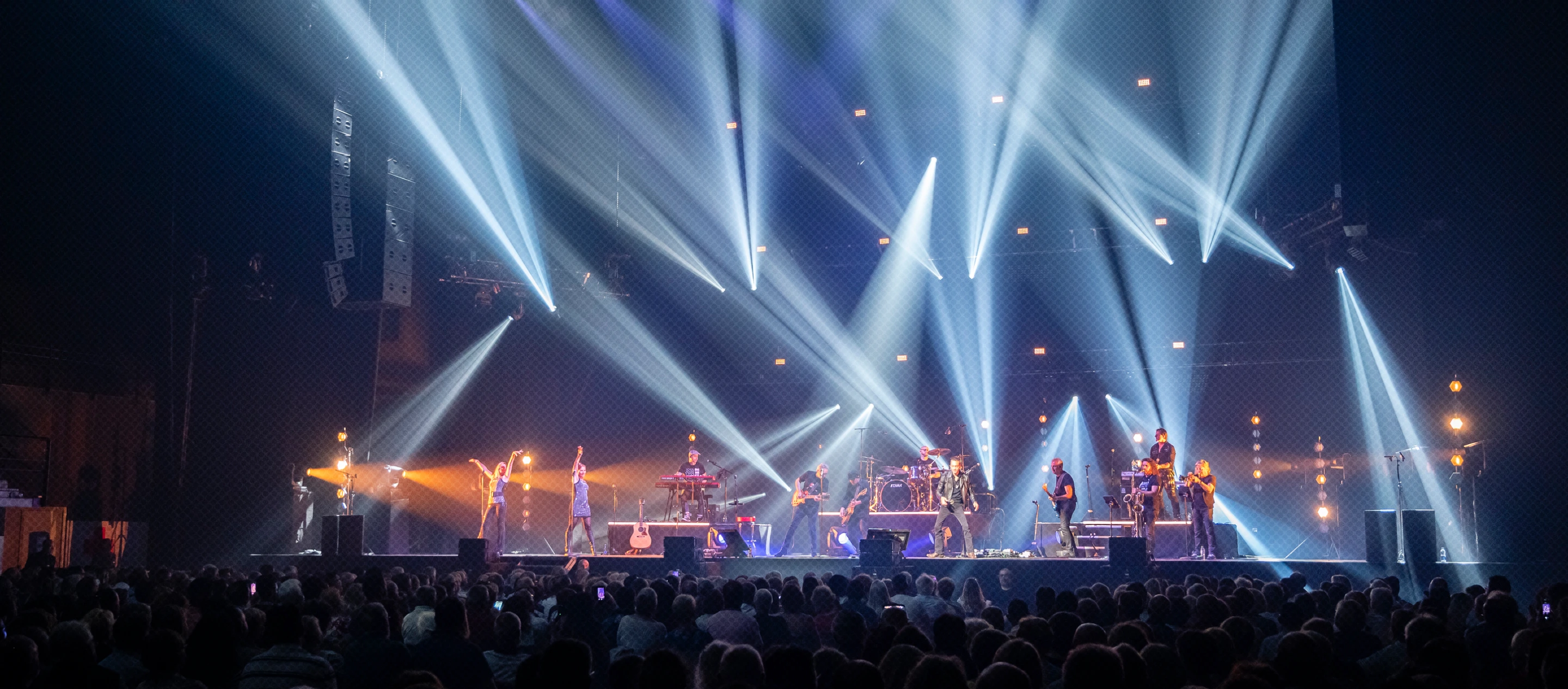 Concert dans la salle de spectacle de l'Arena le Palio Périgord