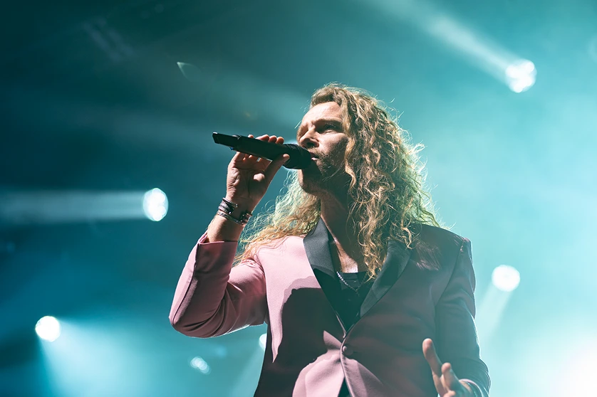 Concert de Julien Doré à l'Arena le Palio Périgord