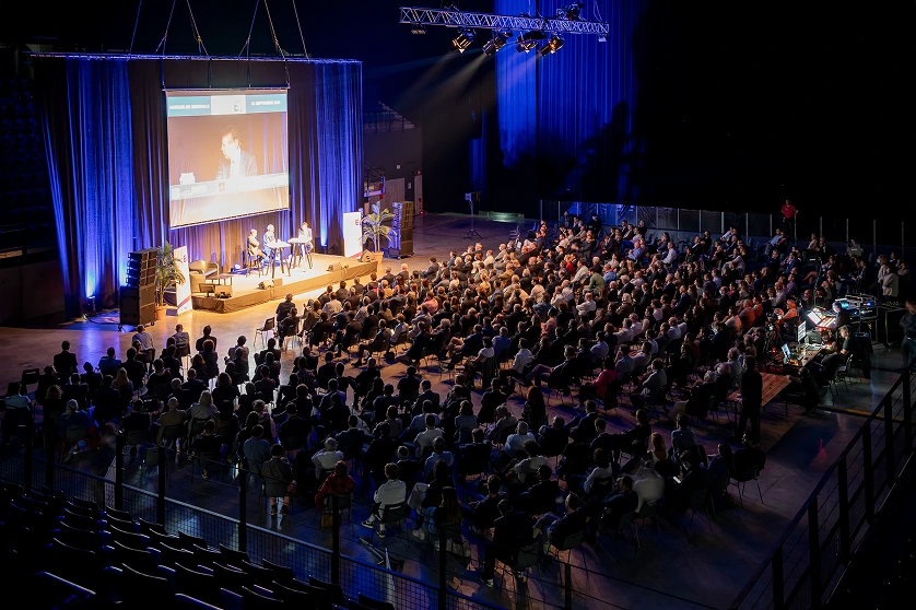 Soirée privée dans la salle de l'Arena le Palio Périgord
