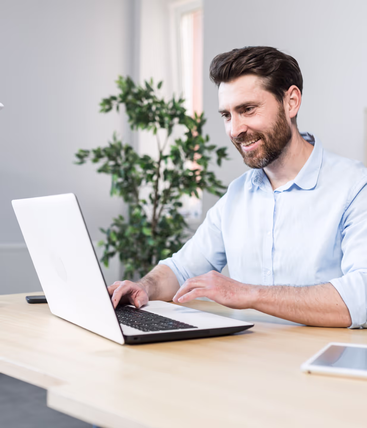 men use laptop