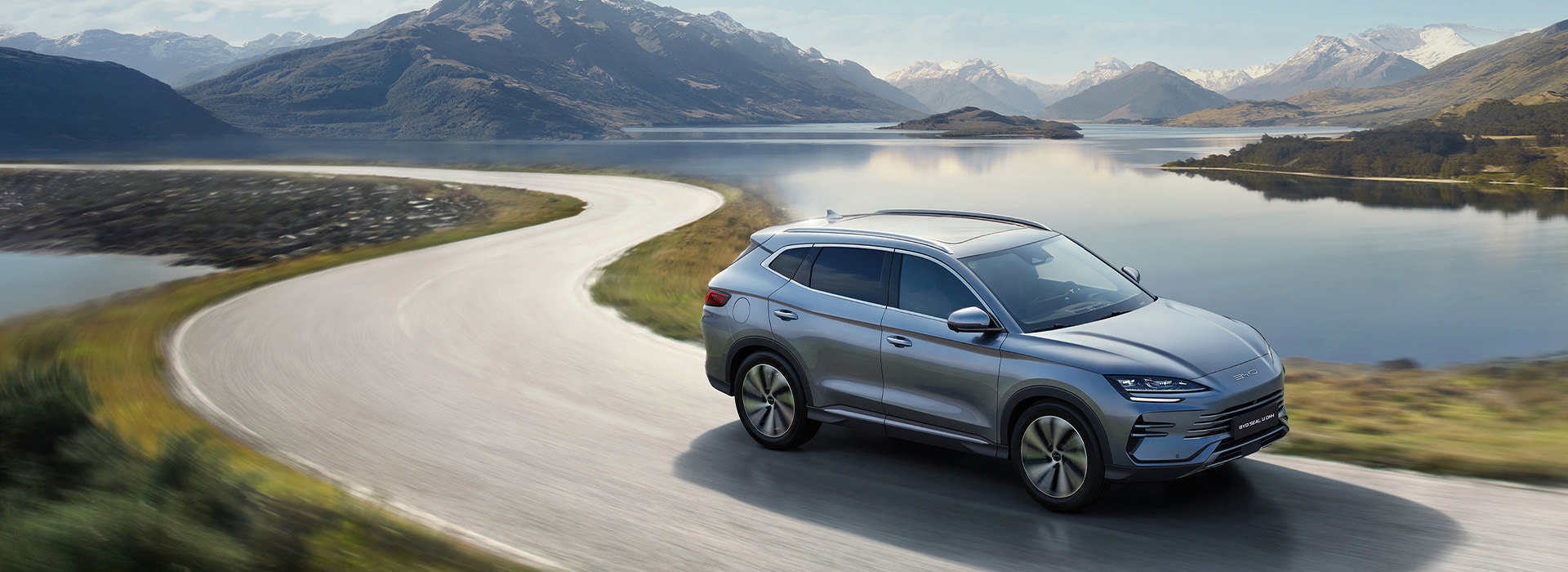 BYD SEAL U DM-i fährt auf Bergstraße