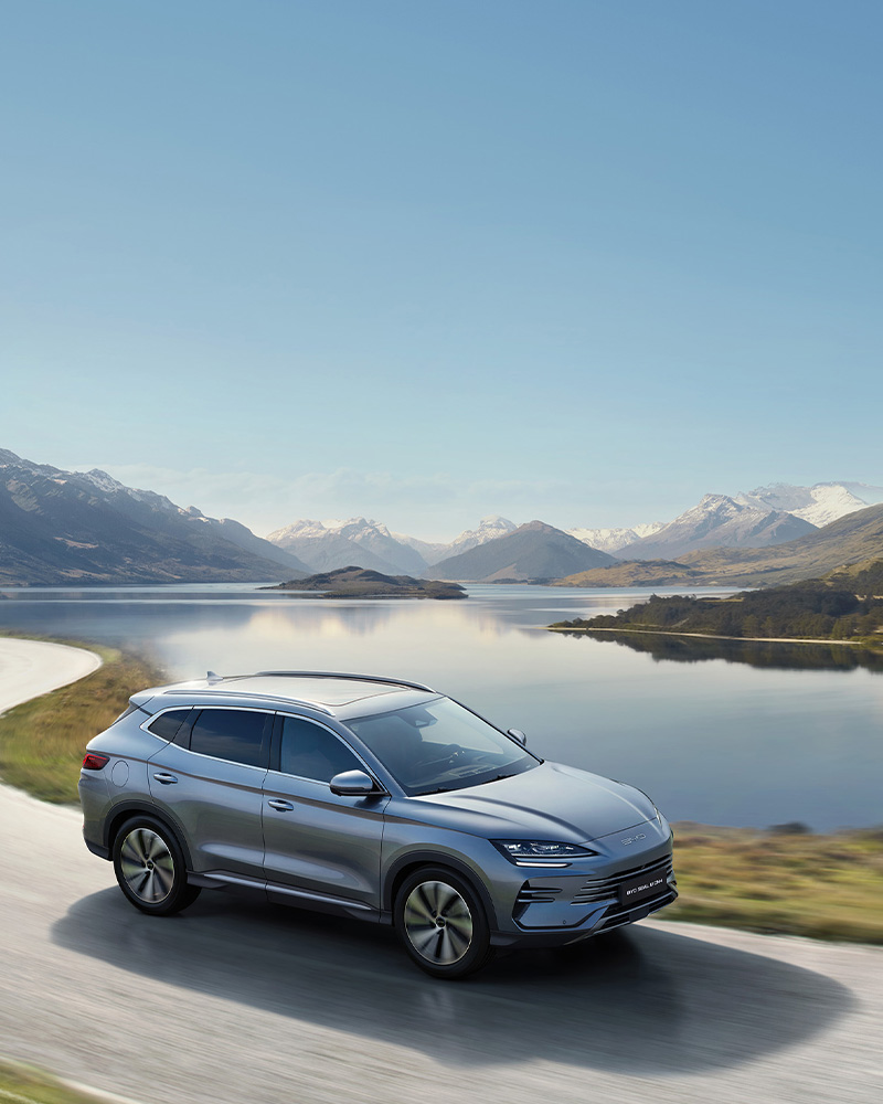 BYD SEAL U DM-i fährt auf Bergstraße