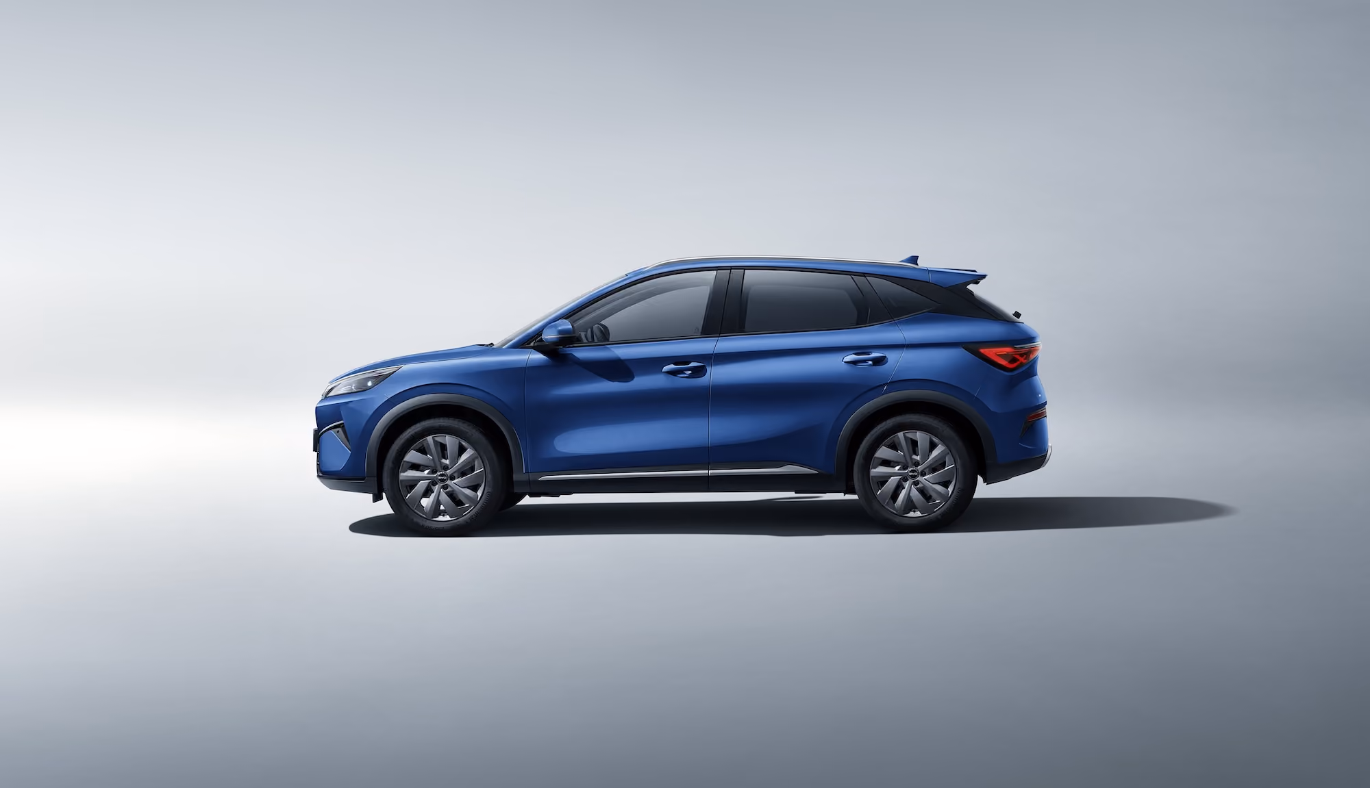 BYD ATTO 3, Frontansicht, Lichtdesign, Scheinwerfer