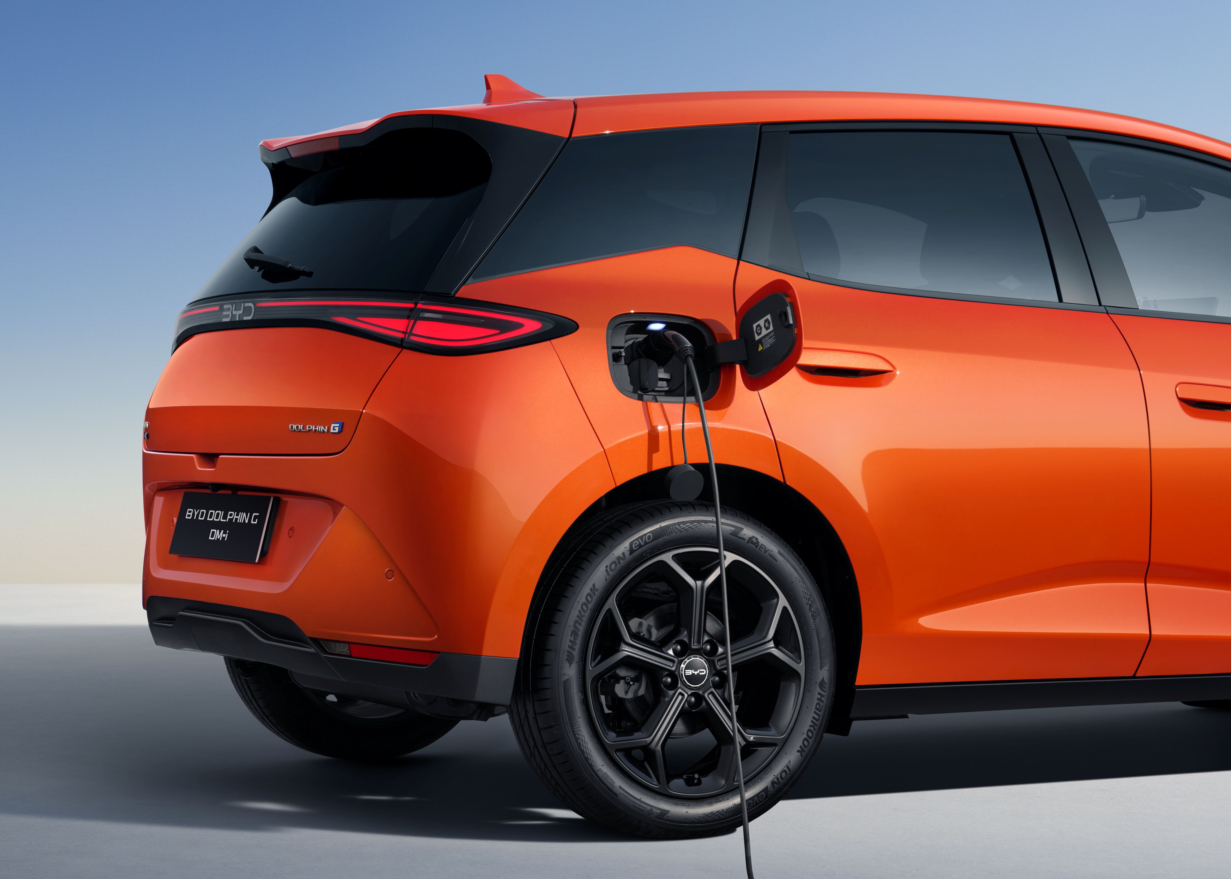BYD DOLPHIN G DM-i, Technologie, Ladevorgang mit Stecker