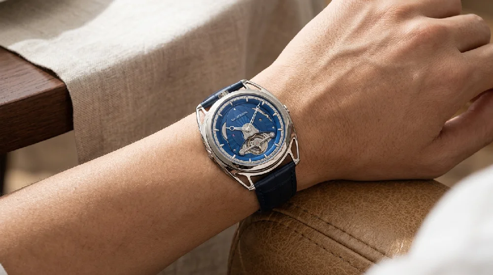 Beveiligde kluis met luxe horloges, inclusief een De Bethune DB28