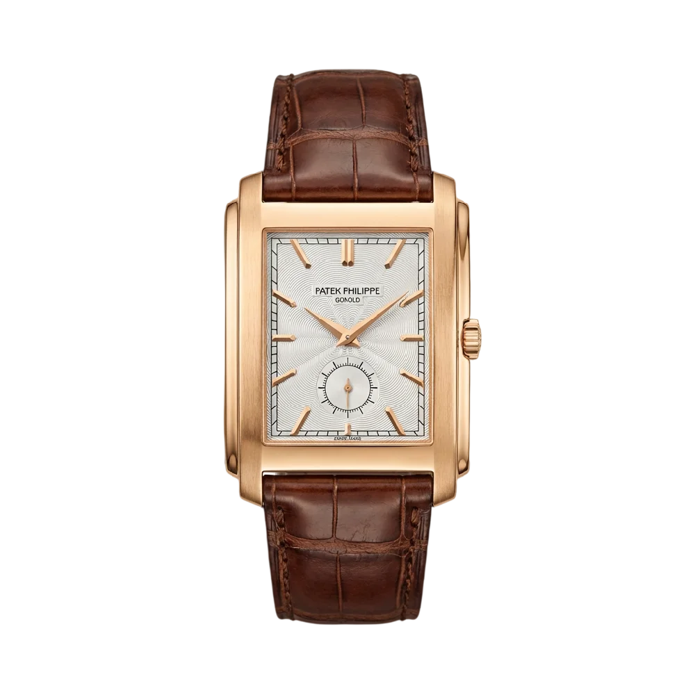 Patek Philippe Gondolo horloge van goud met lederen band op een donkere achtergrond.