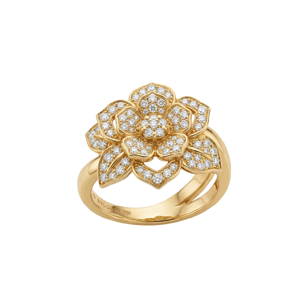 Bvlgari Fiorever ring met diamanten op een donkere achtergrond.