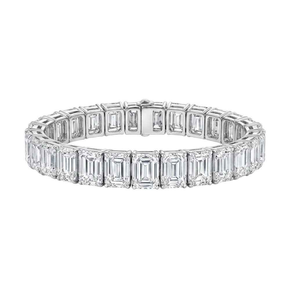 Graff Tennis Armband met diamanten op een donkere achtergrond.