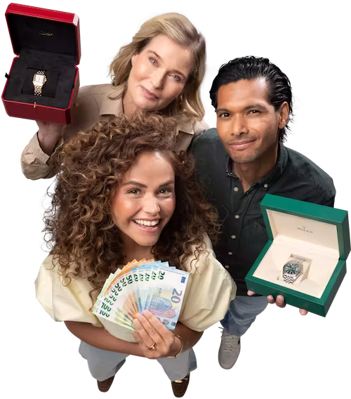 Drie lachende mensen houden twee onderpanden en één bundel bankbiljetten vast. Een illustratie van geld lenen door te verpanden bij Vandaag Verpanden.