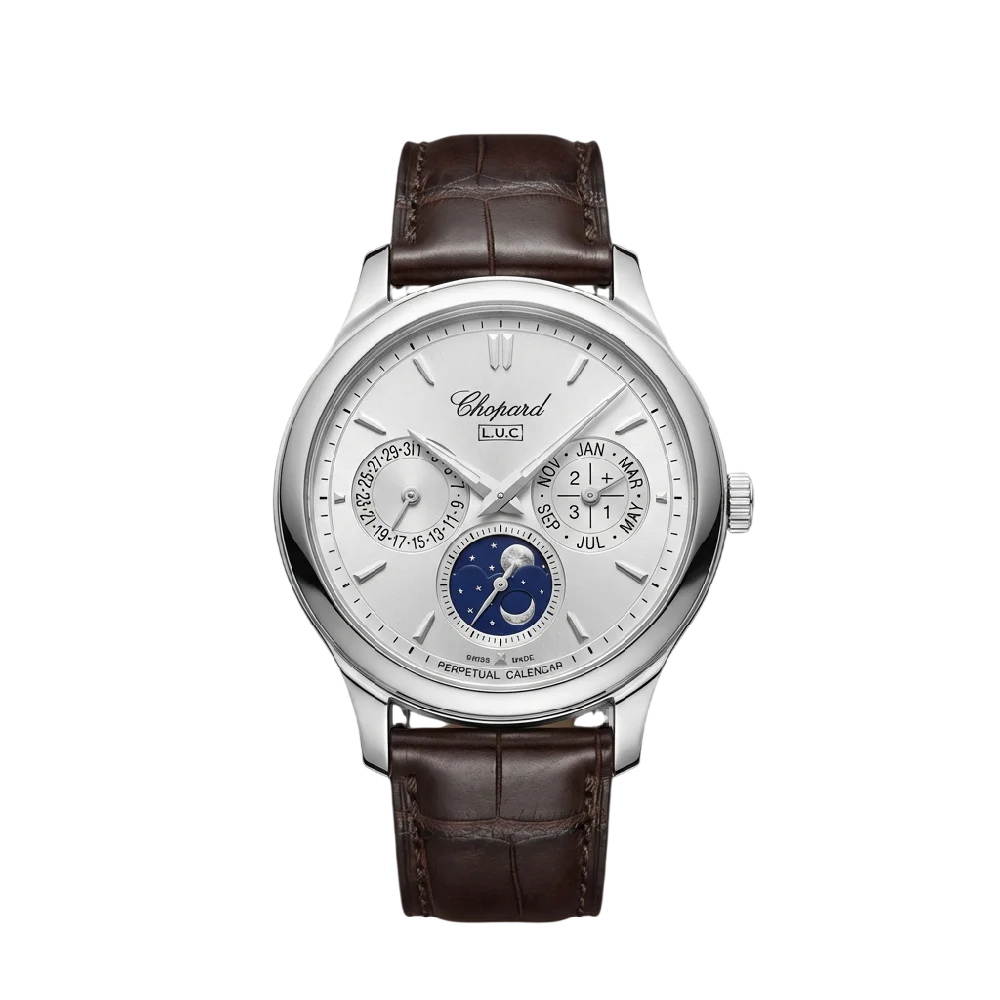 Chopard L.U.C horloge in goud op een witte achtergrond