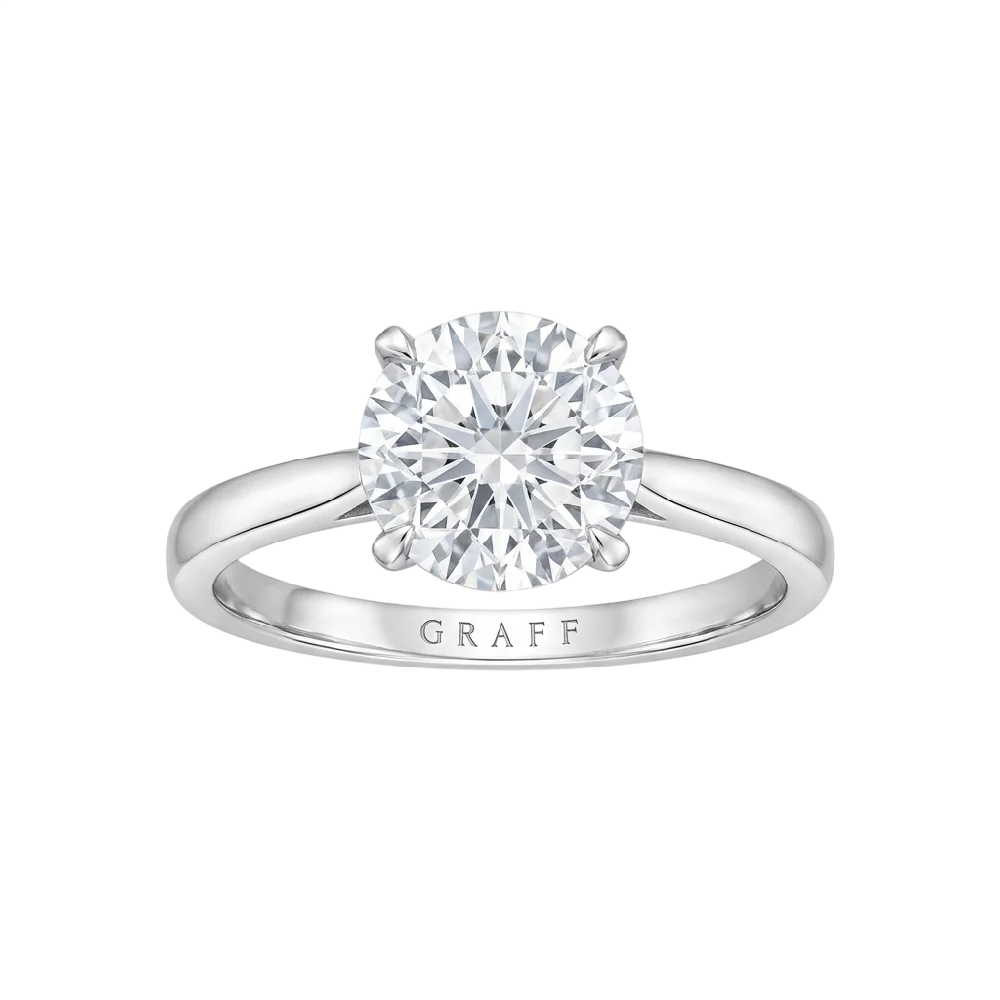 Exclusieve Graff Solitaire diamanten ring op een neutrale achtergrond