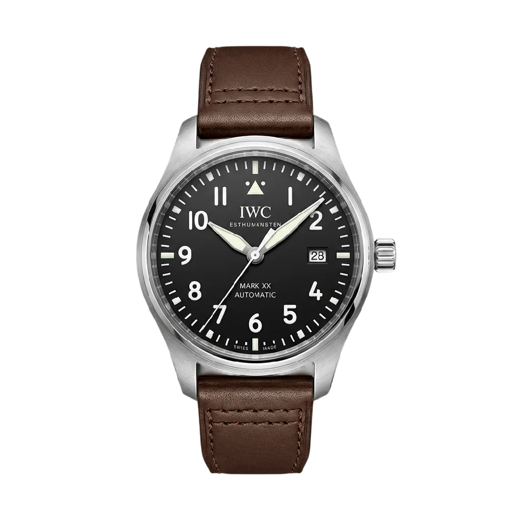 IWC Pilots Watch horloge met lederen band op neutrale achtergrond