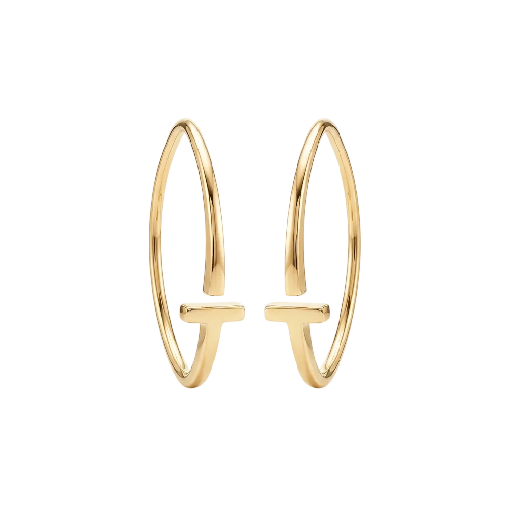 Tiffany en Co T Collection armband in goud op een strakke achtergrond