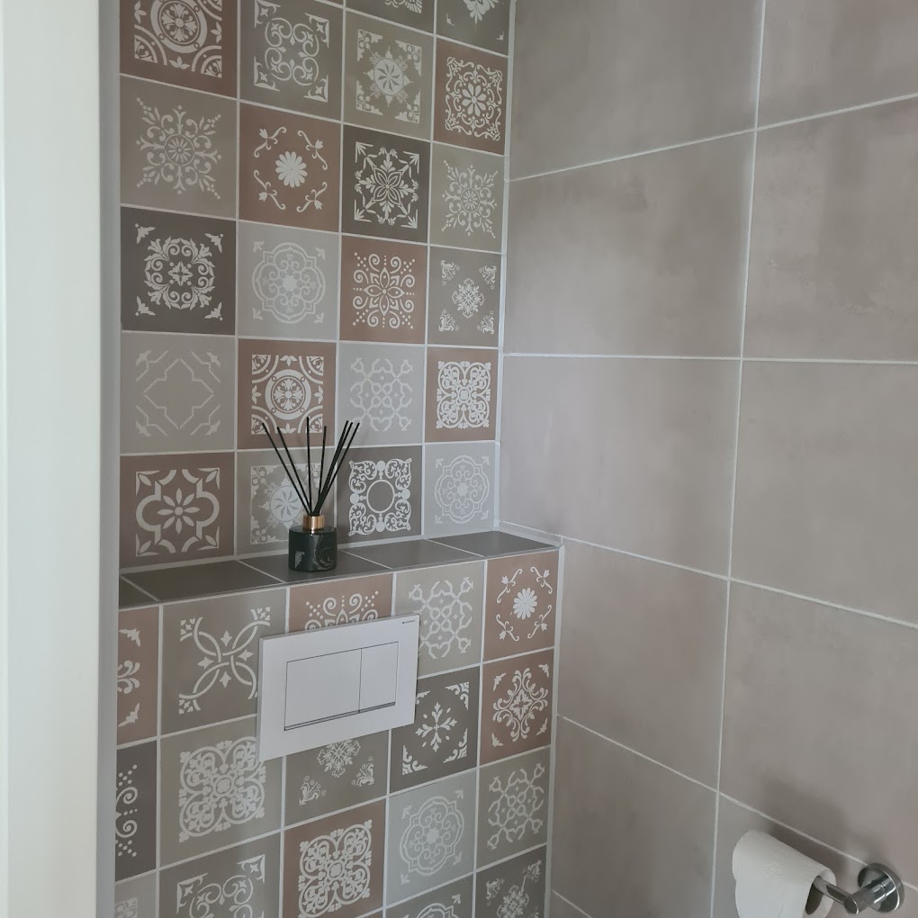 kitbedrijf eindhoven- strak afgewerkte badkamer