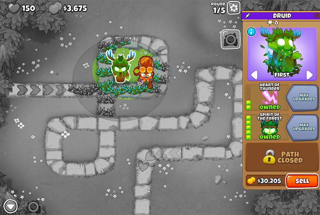 BTD6 game screen showing Round 1 with a Druid and Alchemist placed on the map. The upgrade menu for the Druid is open, displaying the Heart of Thunder and Spirit of the Forest upgrades.