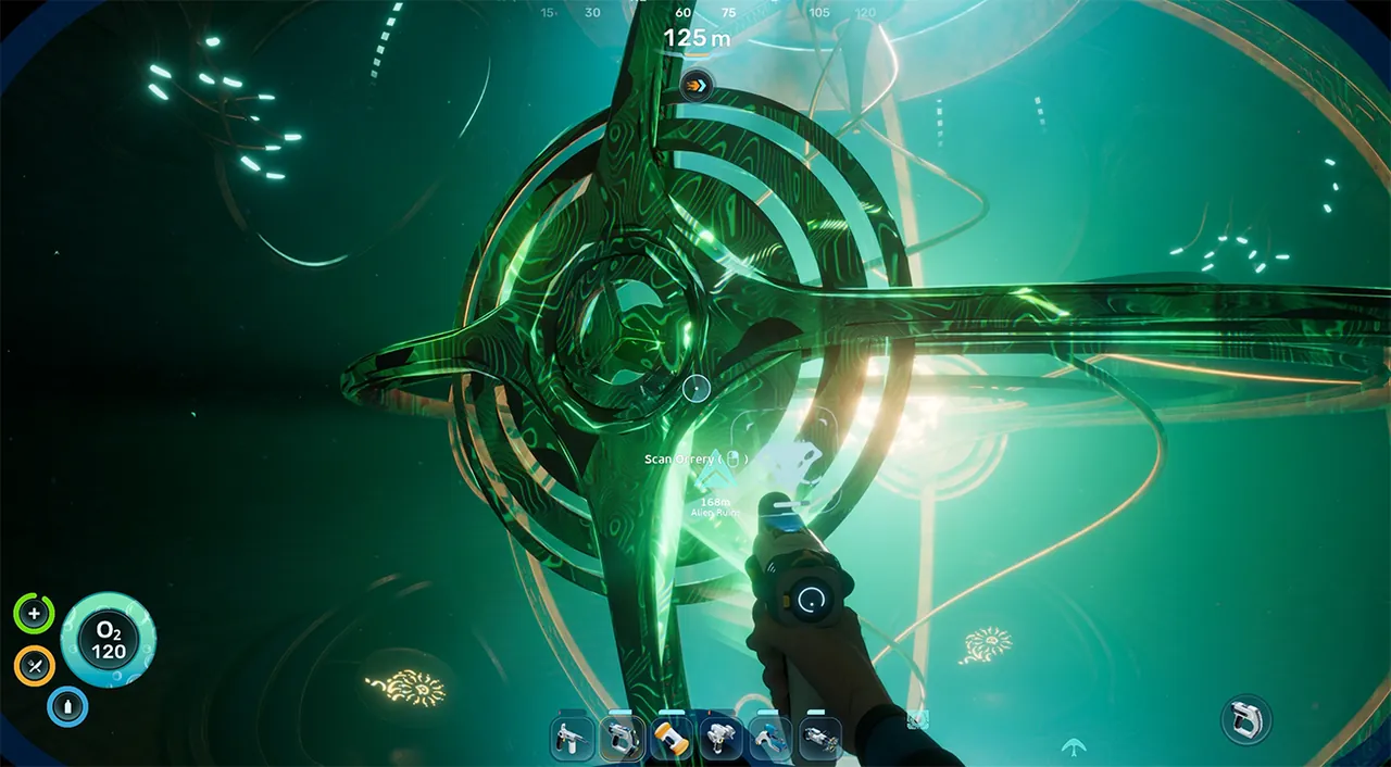Glowing green alien orrery device in the Alien Ruins of Subnautica 2 with the "Scan Orrery" prompt during the endgame