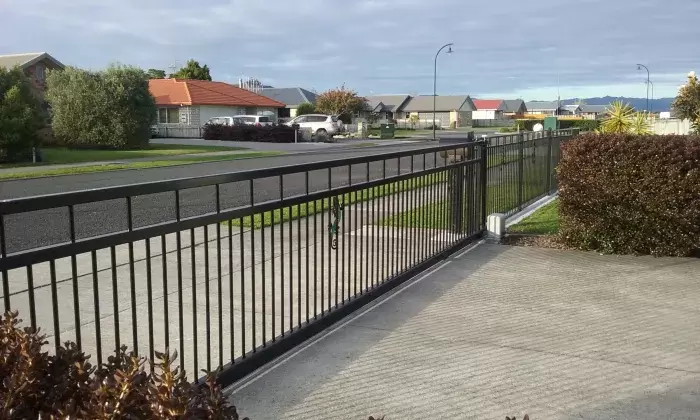 Manor Style (Flat Top) Sliding Gate