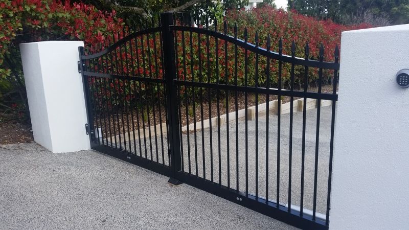 Nelson Pressed Spear Gate