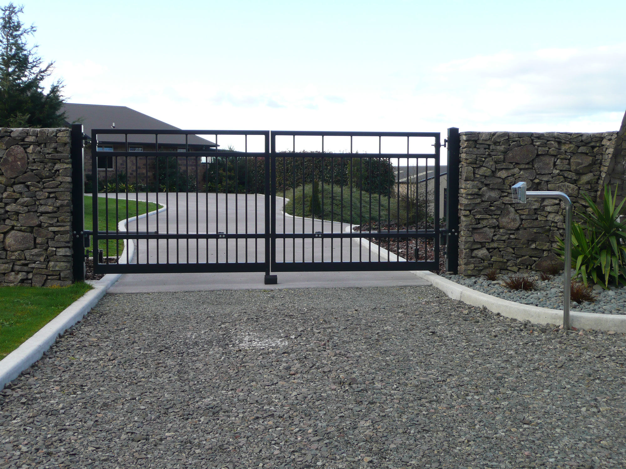 The Wellington Double Swing Gate