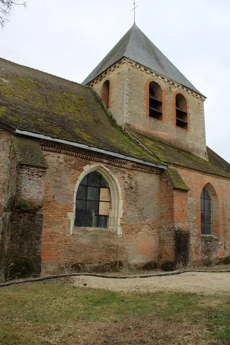 Injection de résine expansive sur monument historique : l'église Saint-André de Mesnil-Saint-Père