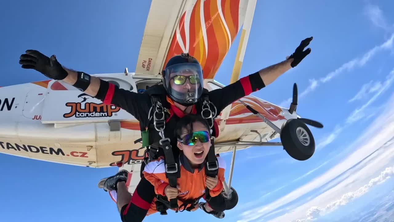 Tandem skydiving, tandem jump JUMP-TANDEM