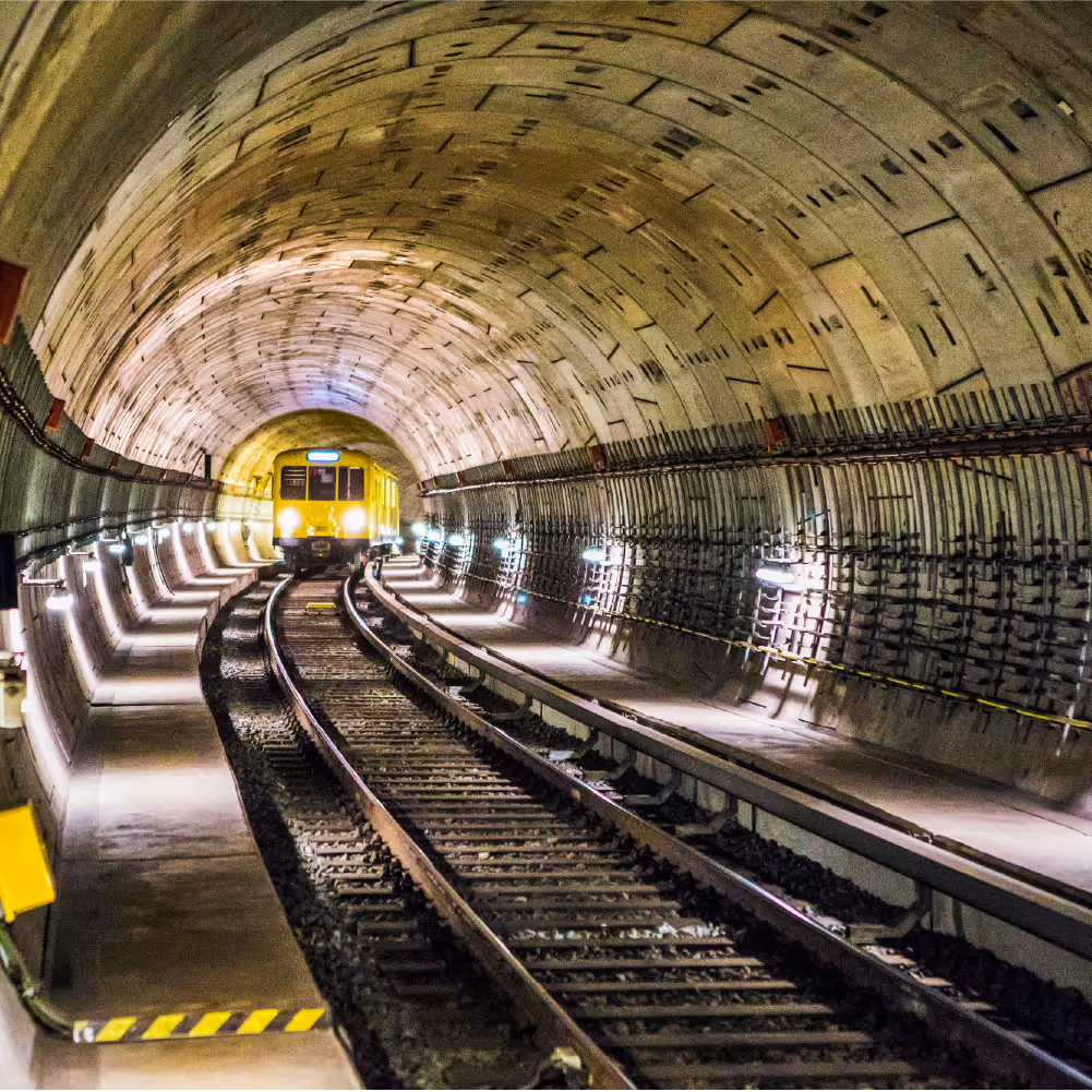 Spostamento pareti tunnel – monitoraggio geotecnico